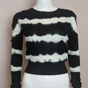 Crave Fame Black and White Tie Dye Crew Neck Long Sleeve Knit Crop Top size XS